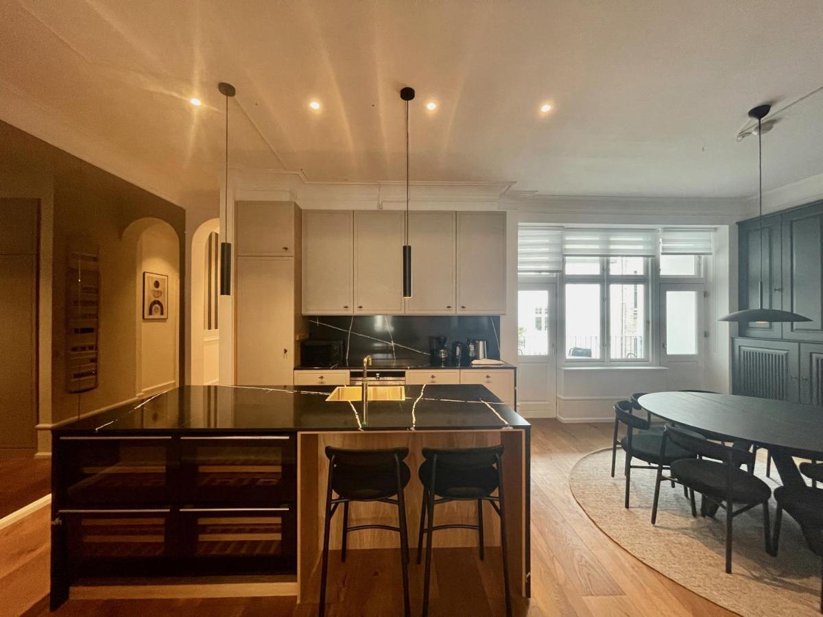 Beautiful 3 Bedroom Flat Next To The Marble Church Копенгаген Экстерьер фото
