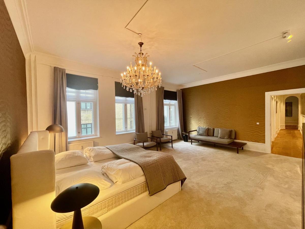 Beautiful 3 Bedroom Flat Next To The Marble Church Копенгаген Экстерьер фото